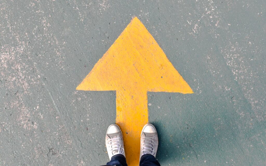 Illustration of HPE Free Software Deal: A Powerful Step Against VMware's Dominance