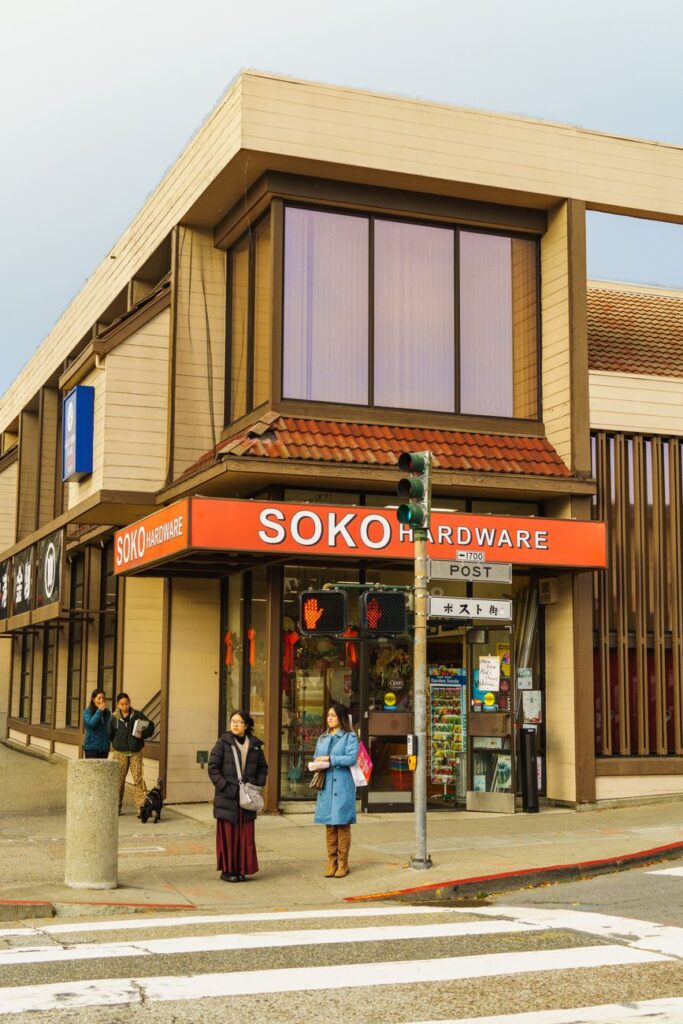 Illustration of Shocking Truth About San Francisco's AI Store: No Customers, Losing Money Fast